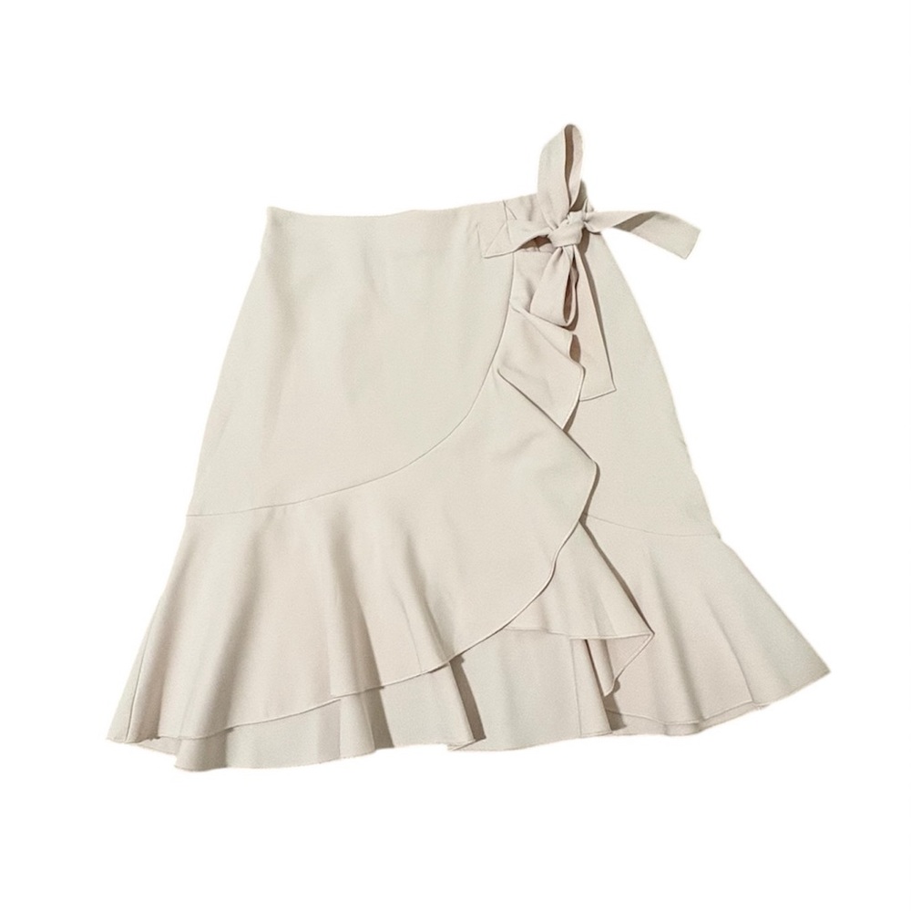 H&M Cream Mini Skirt with Ruffle Detail, Size 6